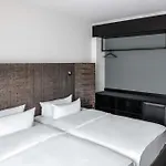 Pentahotel فندق