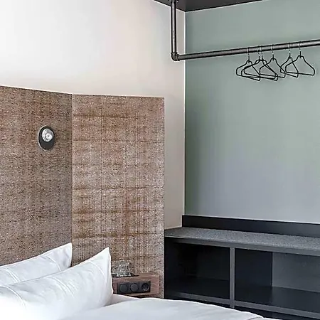 Pentahotel فندق