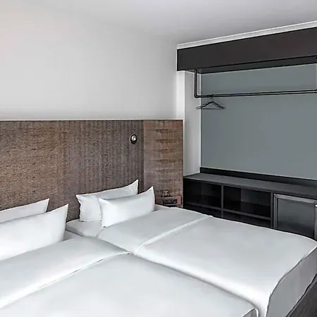 Pentahotel 4*