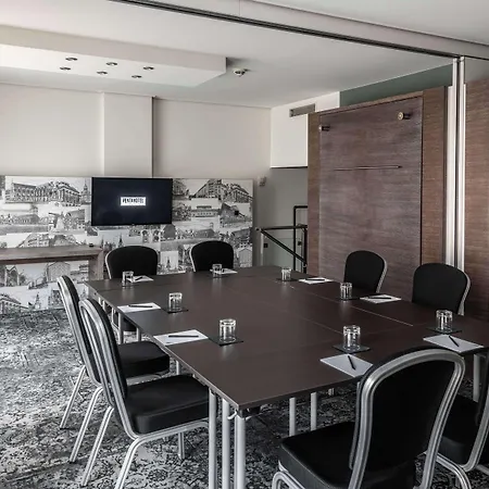 Pentahotel فندق 4*
