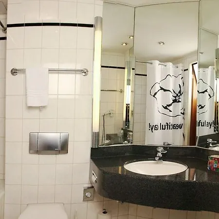 Pentahotel 4*