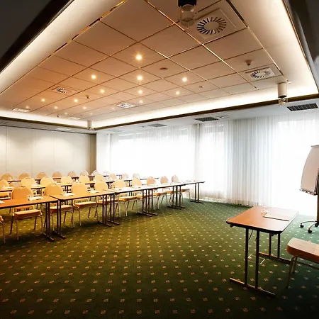 Pentahotel Hotel
