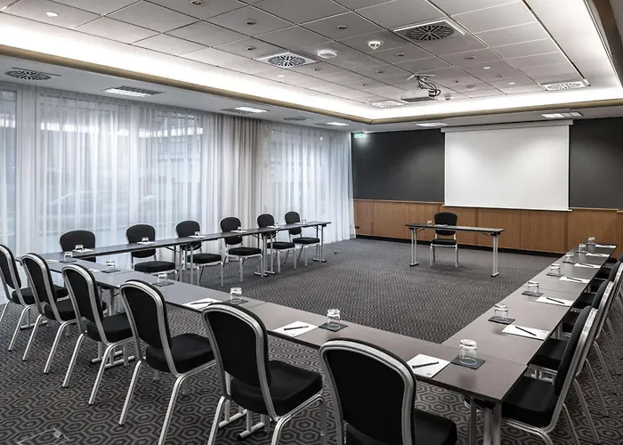 Pentahotel Отель 4*