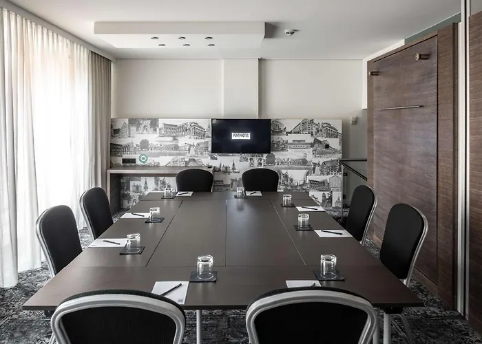 Отель Pentahotel 4*