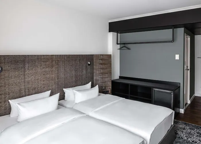 Pentahotel Отель