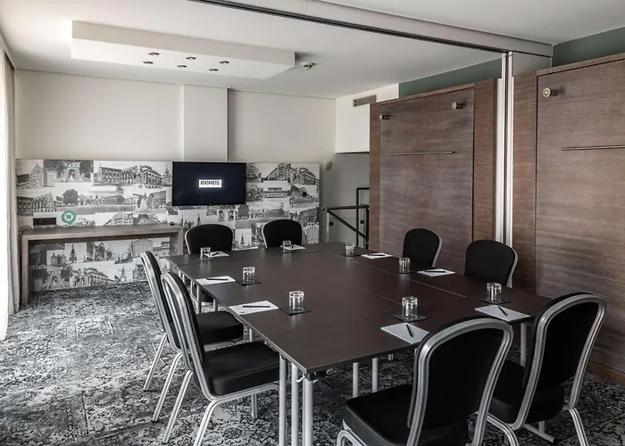 Отель Pentahotel 4*